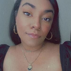 Meet your Posher, Beatriz